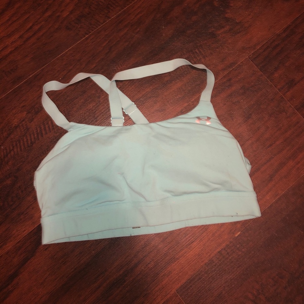 Crisscross back sports bra